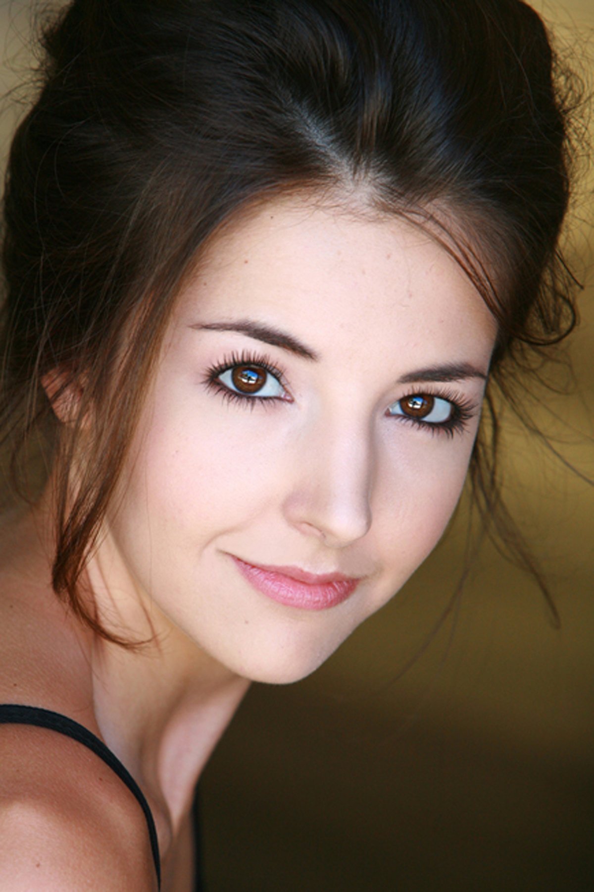 Фото - Бритт Хайсен: 1200x1800 / 204 Кб