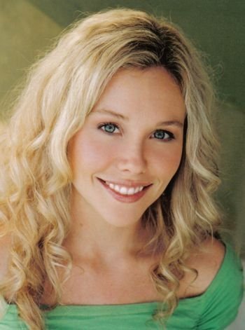 Фото - Аманда Бэйкер: 350x471 / 29 Кб