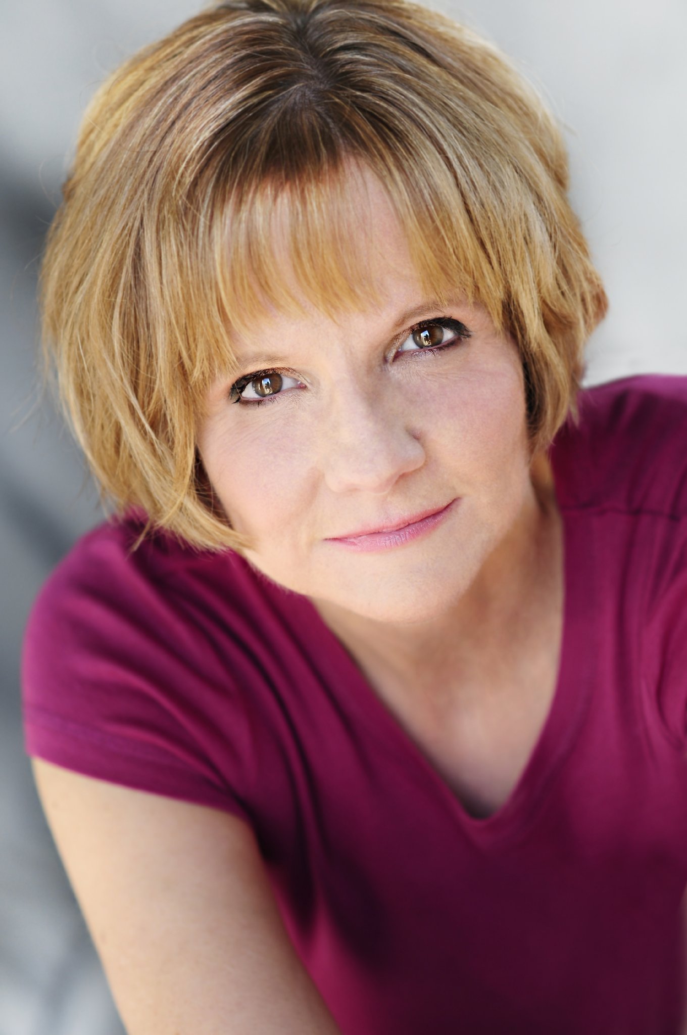 Фото - Лоррэйн Юбэнк: 1360x2048 / 240 Кб