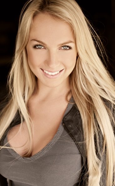 Фото - Кристин Куинн: 367x595 / 46 Кб