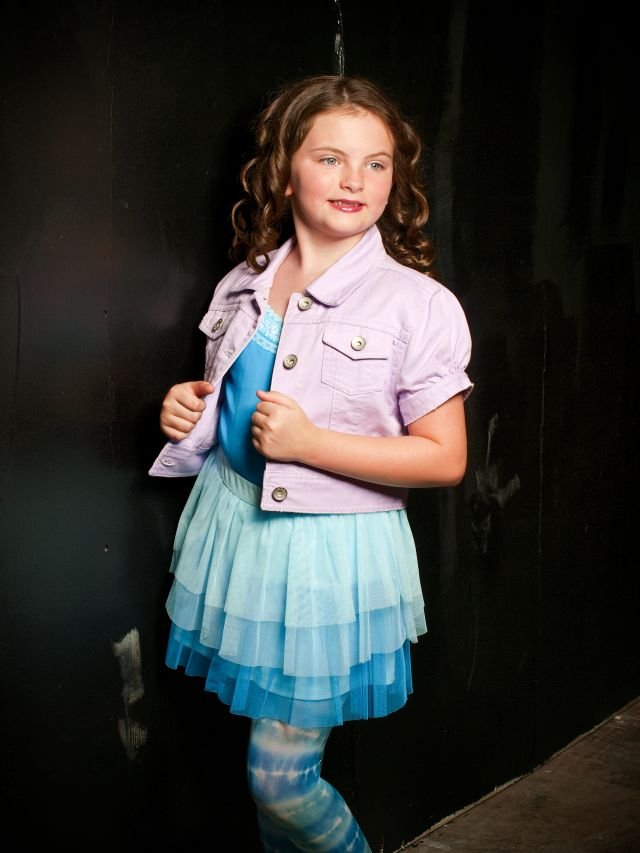 Фото - Саманта Шума: 640x853 / 59 Кб