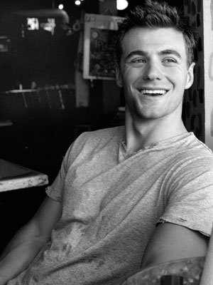 Фото - Тайлер Кункл: 300x400 / 25 Кб