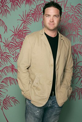 Фото - Ларри Бэгби: 267x400 / 30 Кб