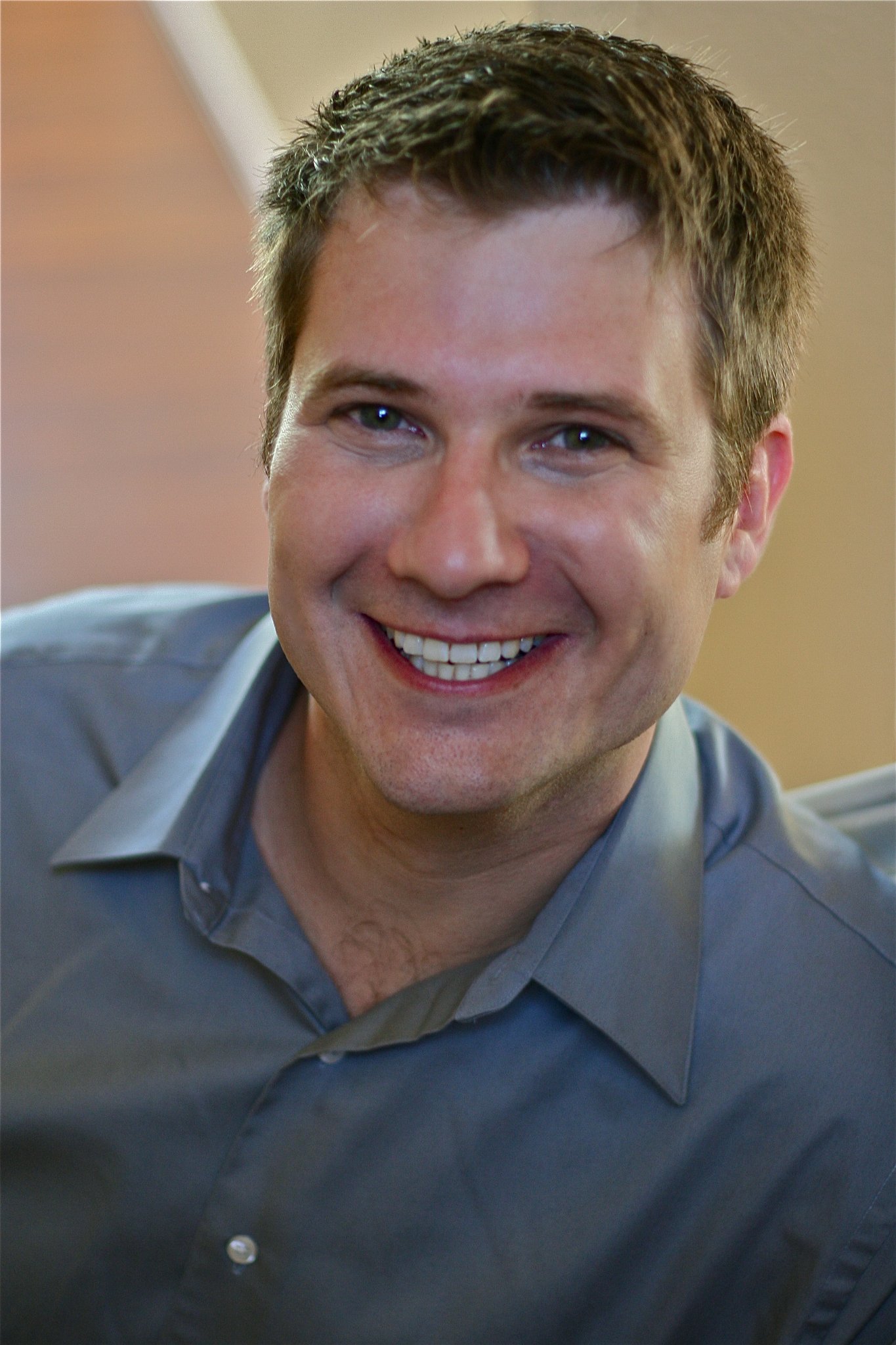 Фото - Брэндон Ноак: 1365x2048 / 366 Кб