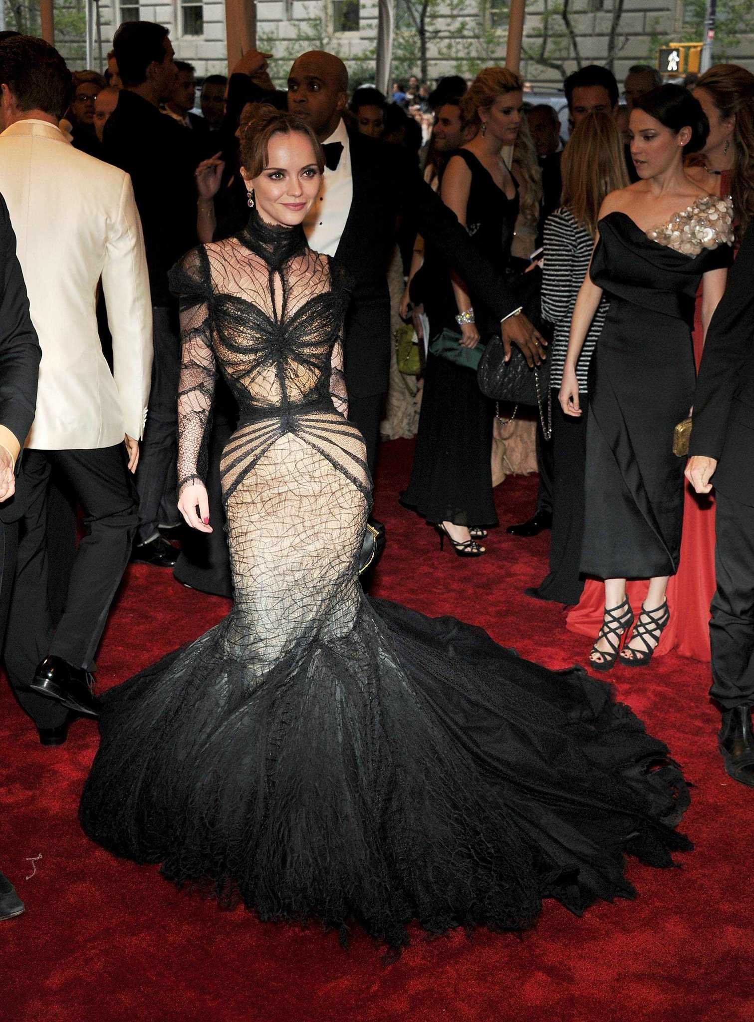 Фото - Кристина Риччи: 1511x2048 / 507 Кб