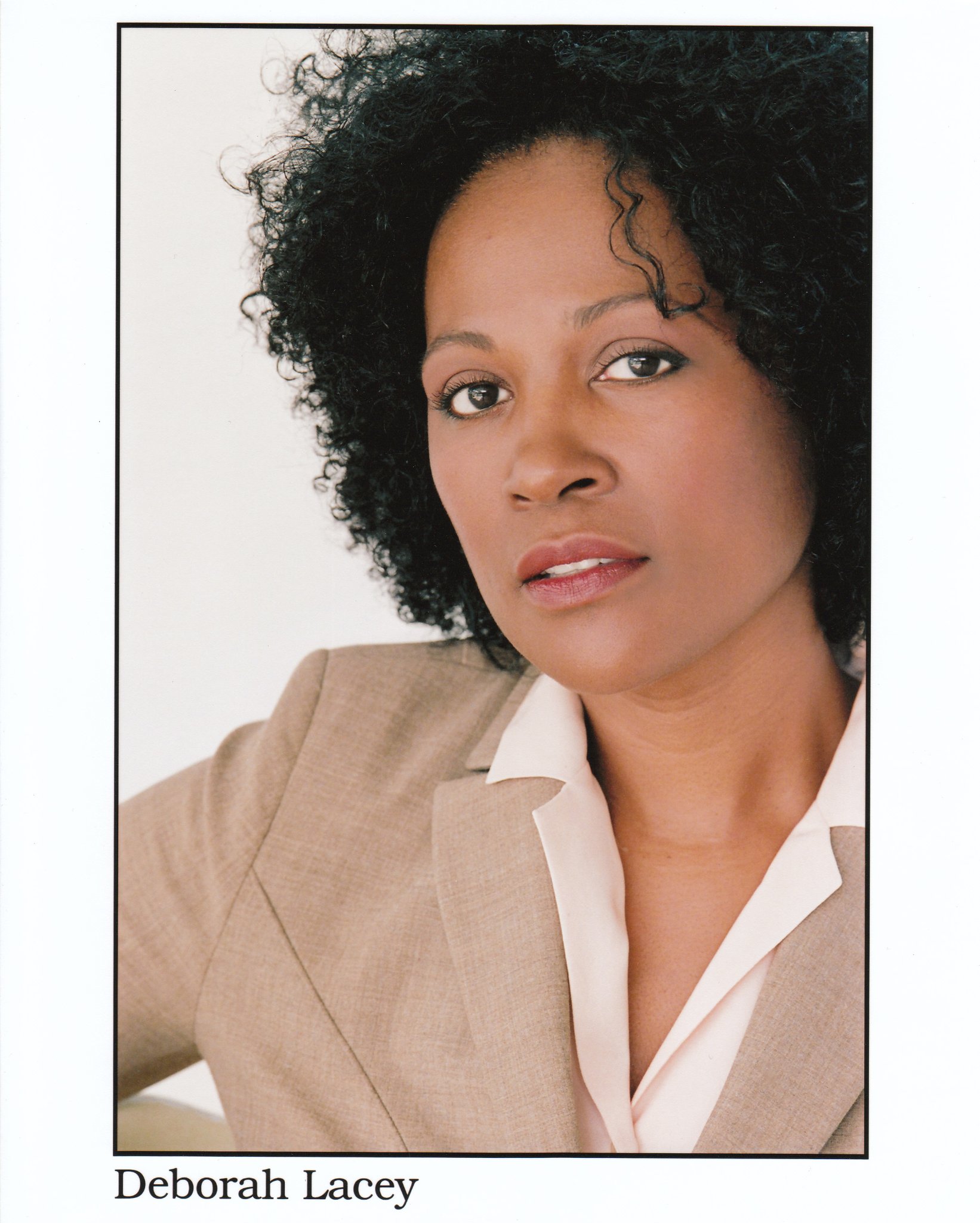 Фото - Дебора Лейси: 1642x2048 / 357 Кб