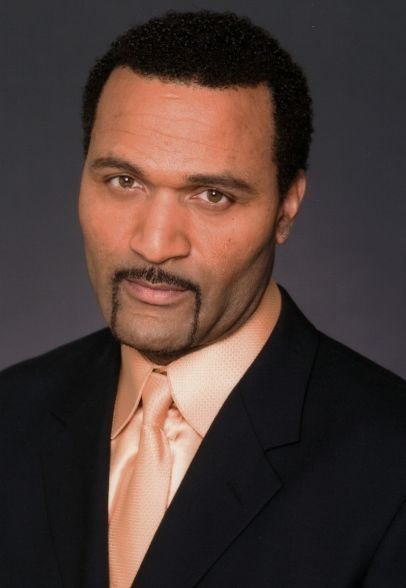 Фото - Е. Милтон Уилер: 406x588 / 24 Кб