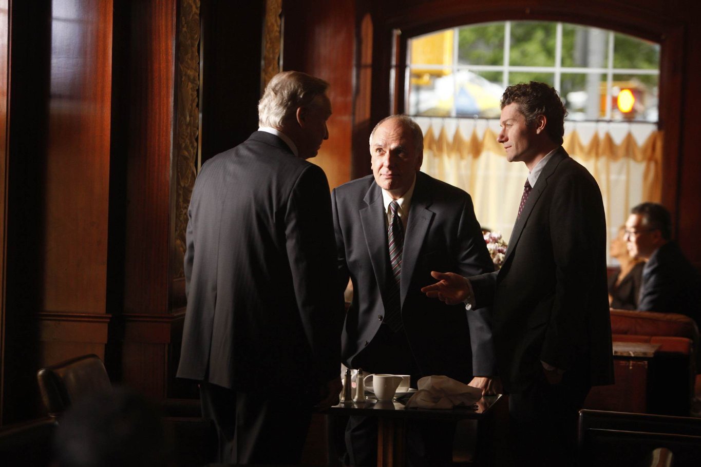 Фото - Джеймс Бэдж Дэйл: 1365x910 / 128 Кб