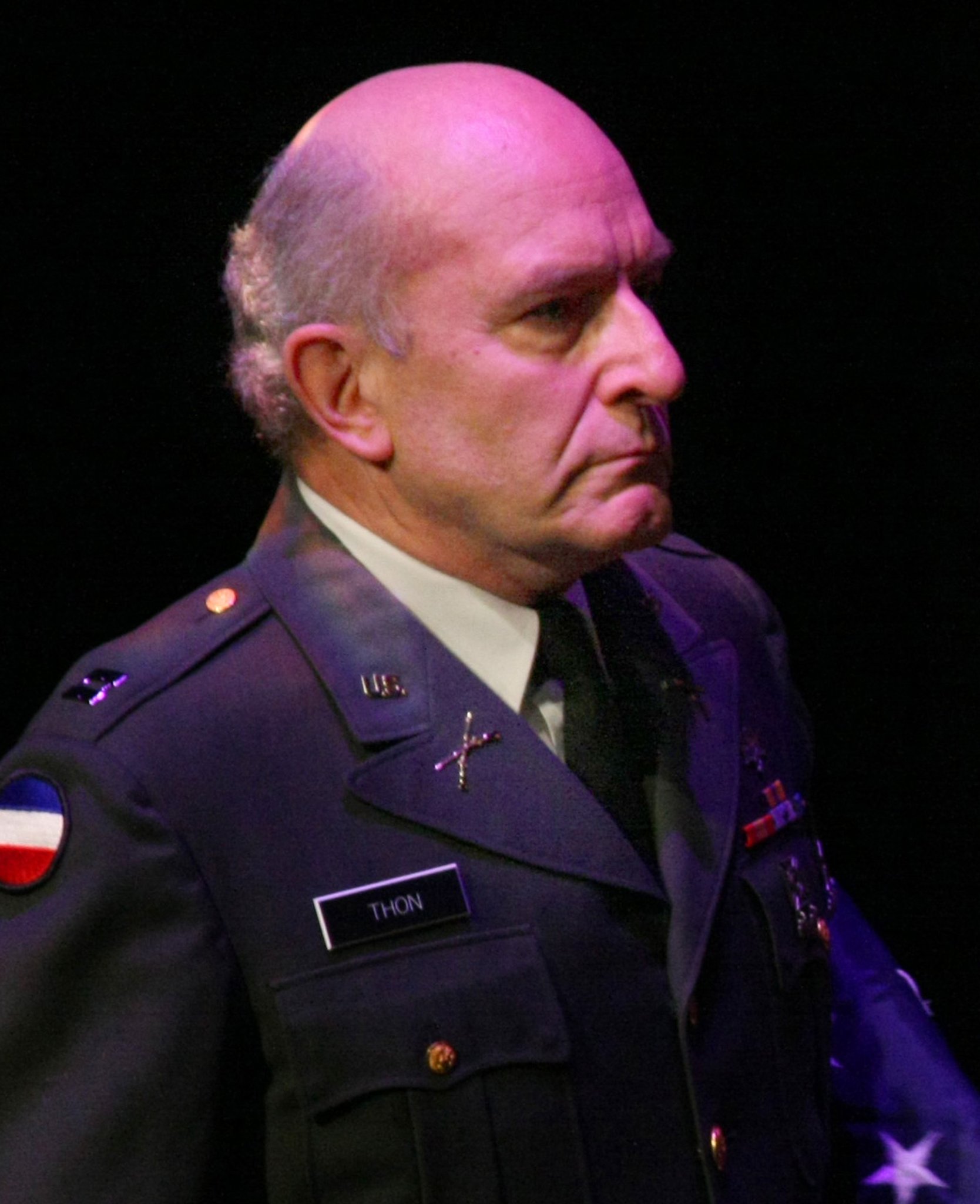 Фото - Том Тон : 1668x2048 / 283 Кб