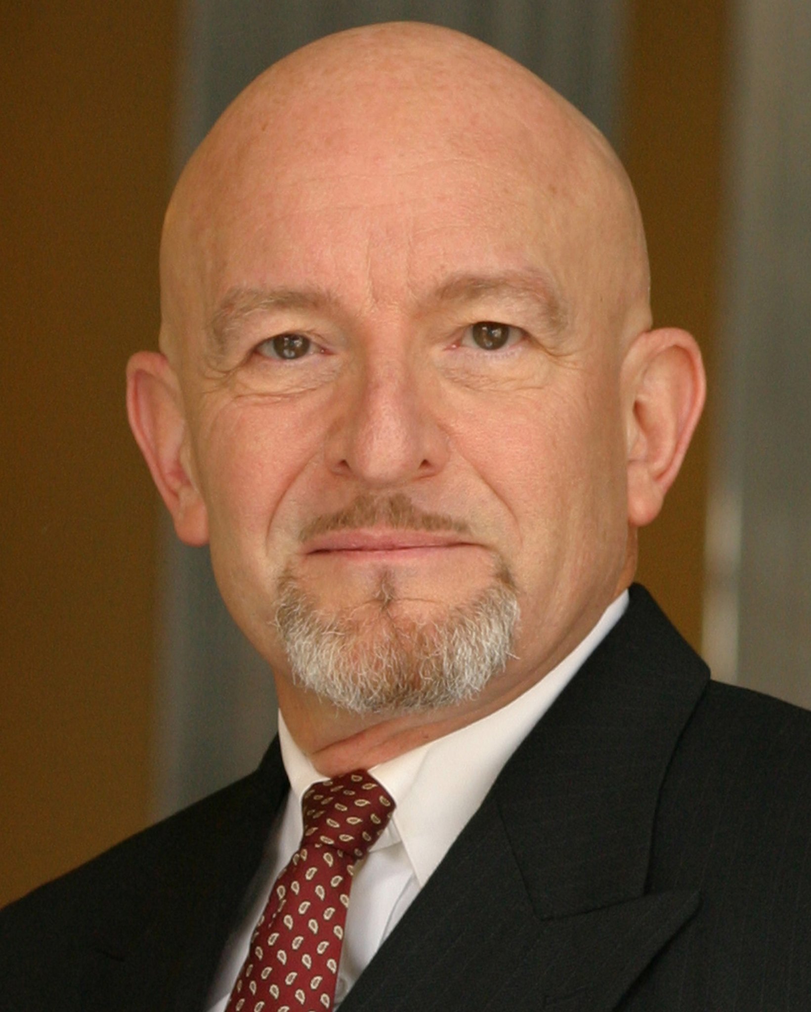 Фото - Том Тон : 1641x2048 / 312 Кб