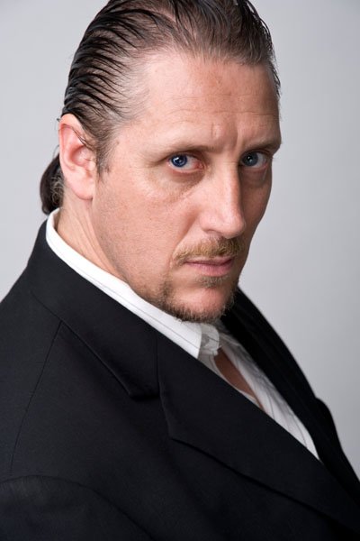 Фото - Пол Модер: 400x600 / 32 Кб