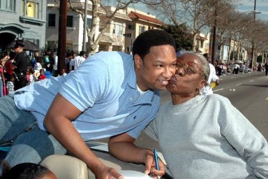 Фото - Реджинальд Cи Хейес: 384x256 / 32 Кб