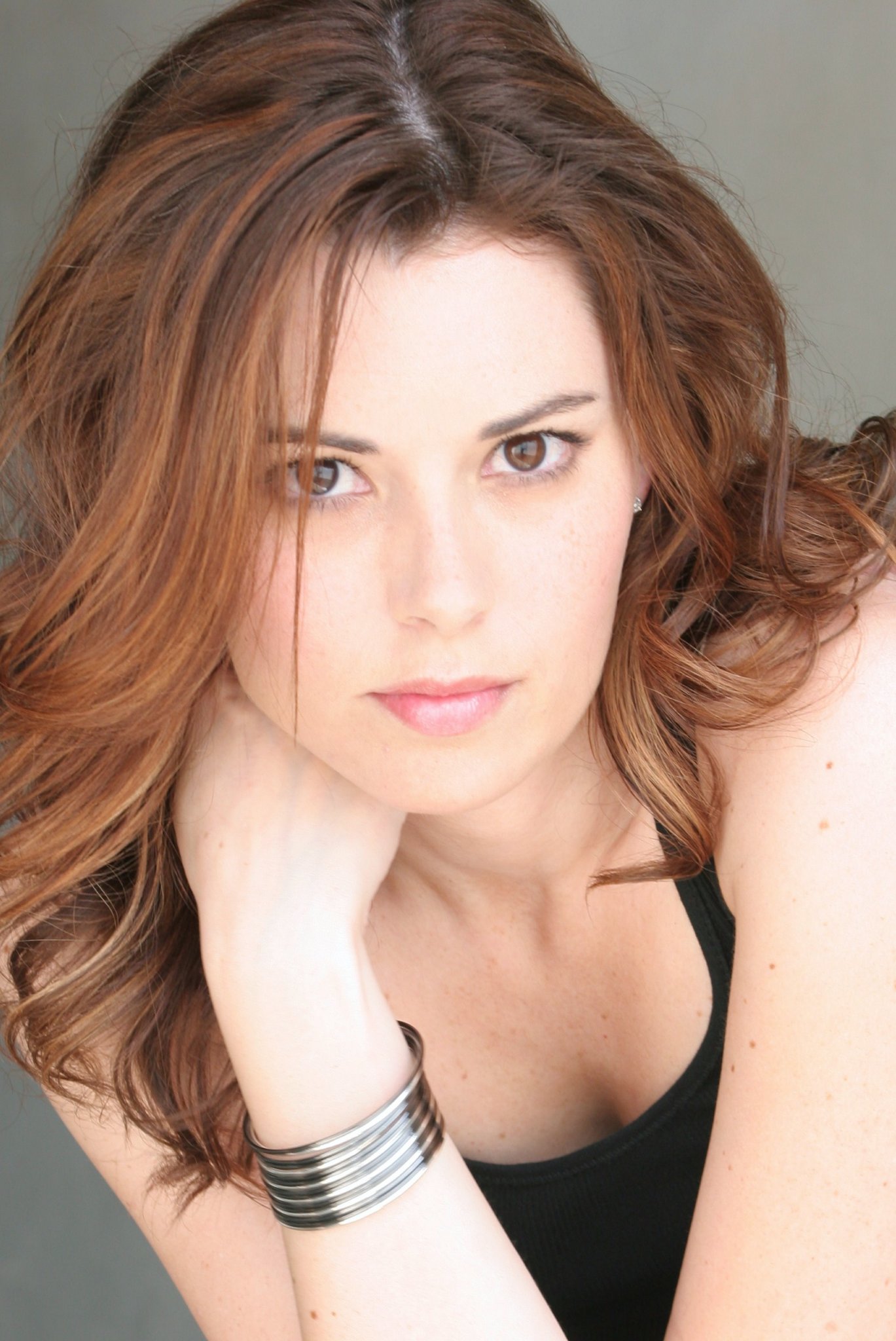 Фото - Меган Перри: 1369x2048 / 331 Кб