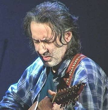 Фото - Далер Назаров: 357x365 / 29 Кб