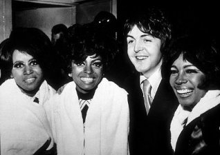 Фото - Пол МакКартни: 318x225 / 17 Кб