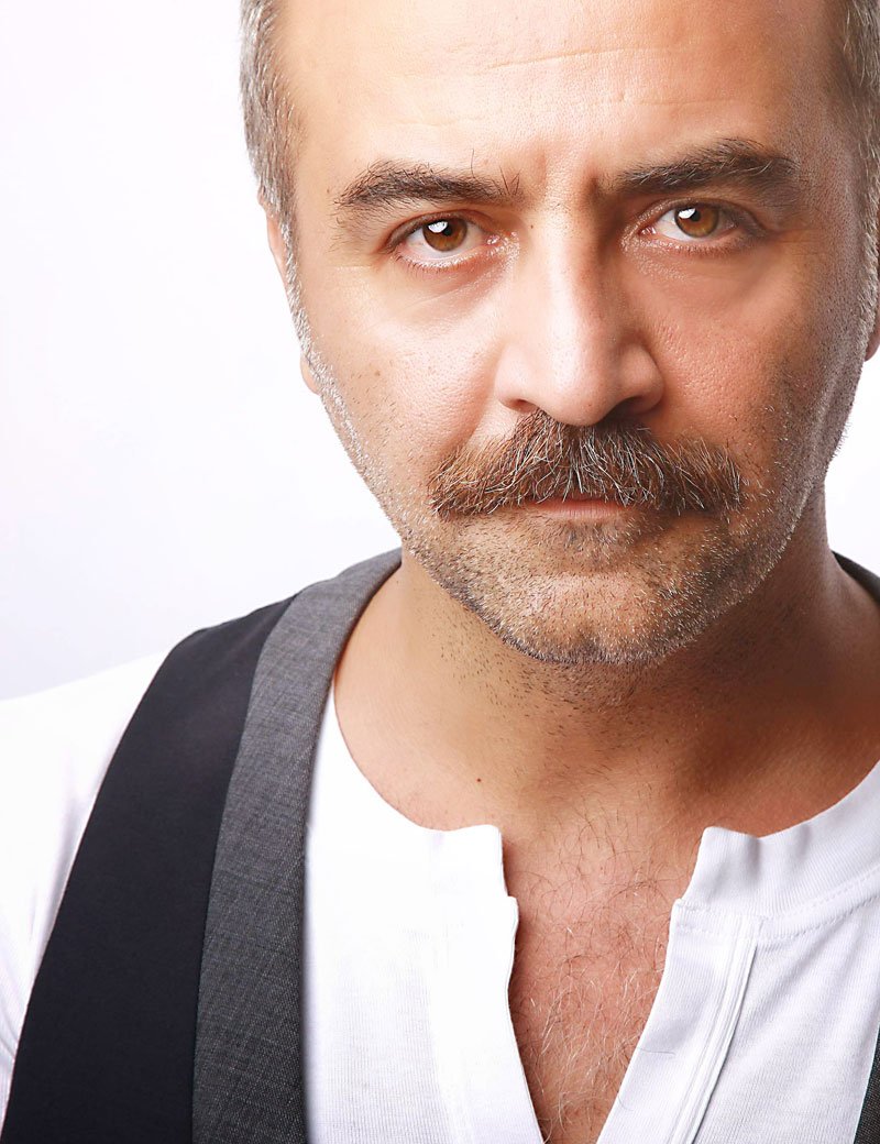 Фото - Йылмаз Эрдоган: 800x1040 / 138 Кб