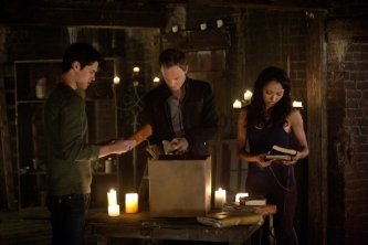 Фото - Стивен Р. МакКуин: 333x222 / 15 Кб