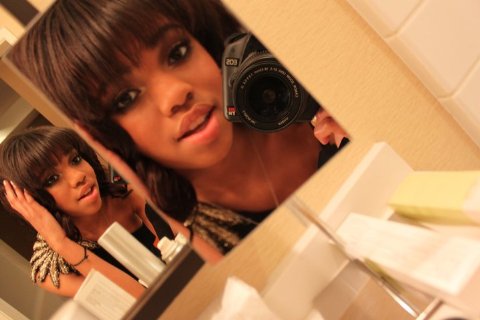 Фото - Тила Данн: 480x320 / 28 Кб