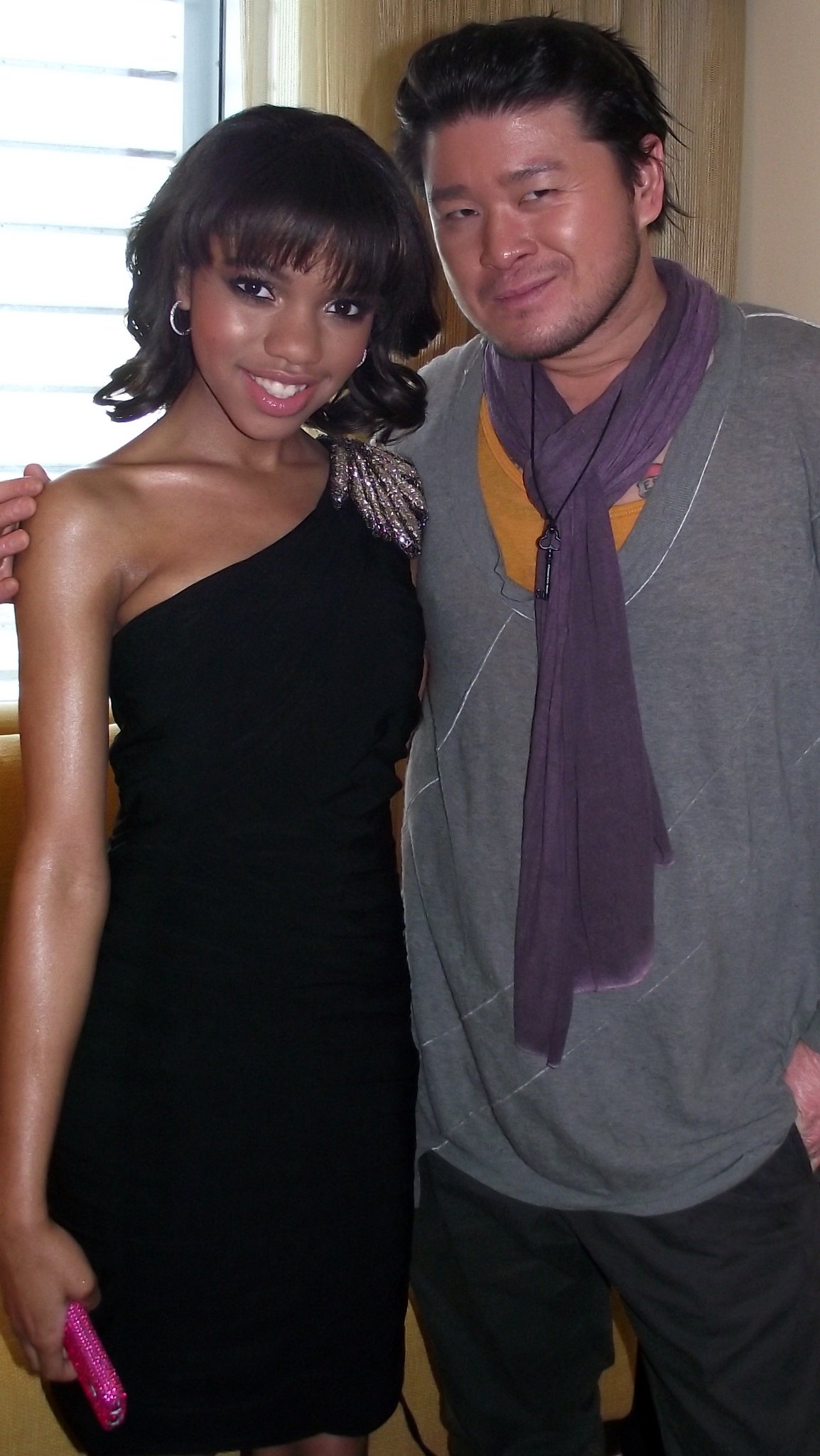 Фото - Тила Данн: 1154x2048 / 258 Кб