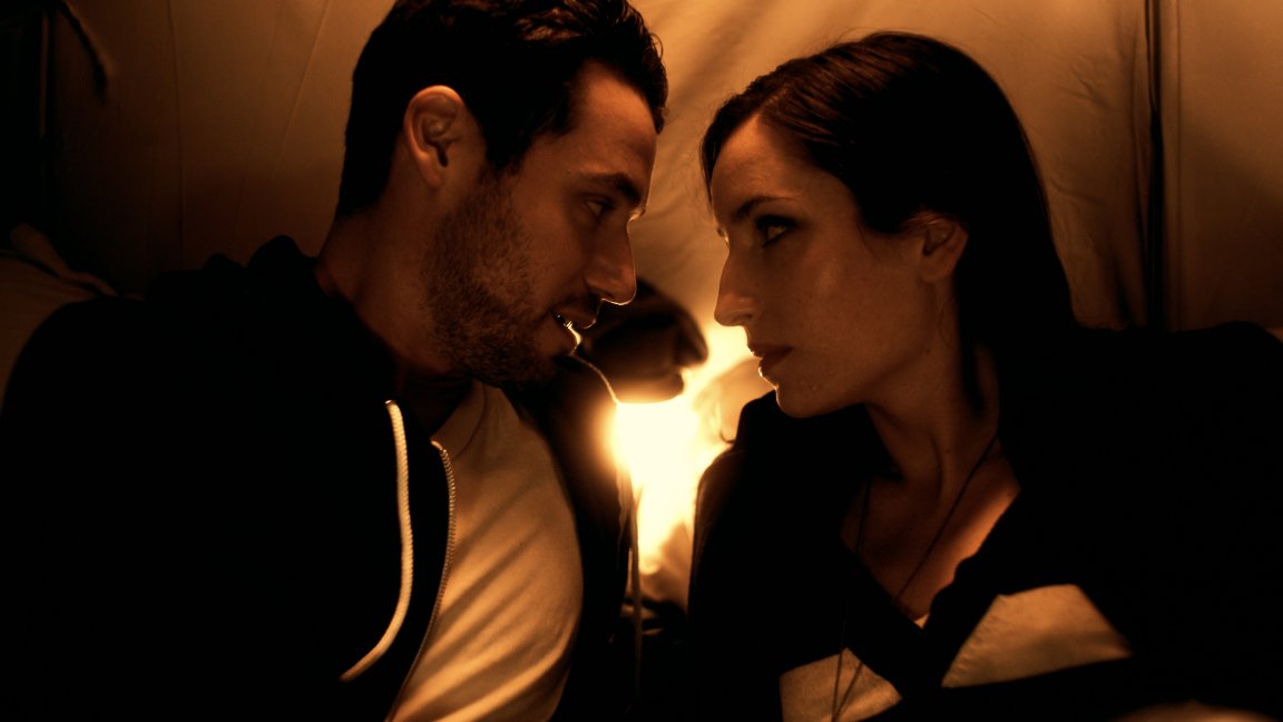 Фото - Зои Листер Джонс: 1152x648 / 58 Кб