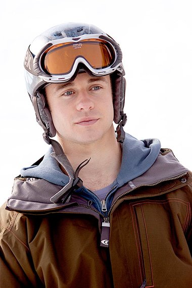 Фото - Ник Терстон: 380x570 / 45 Кб