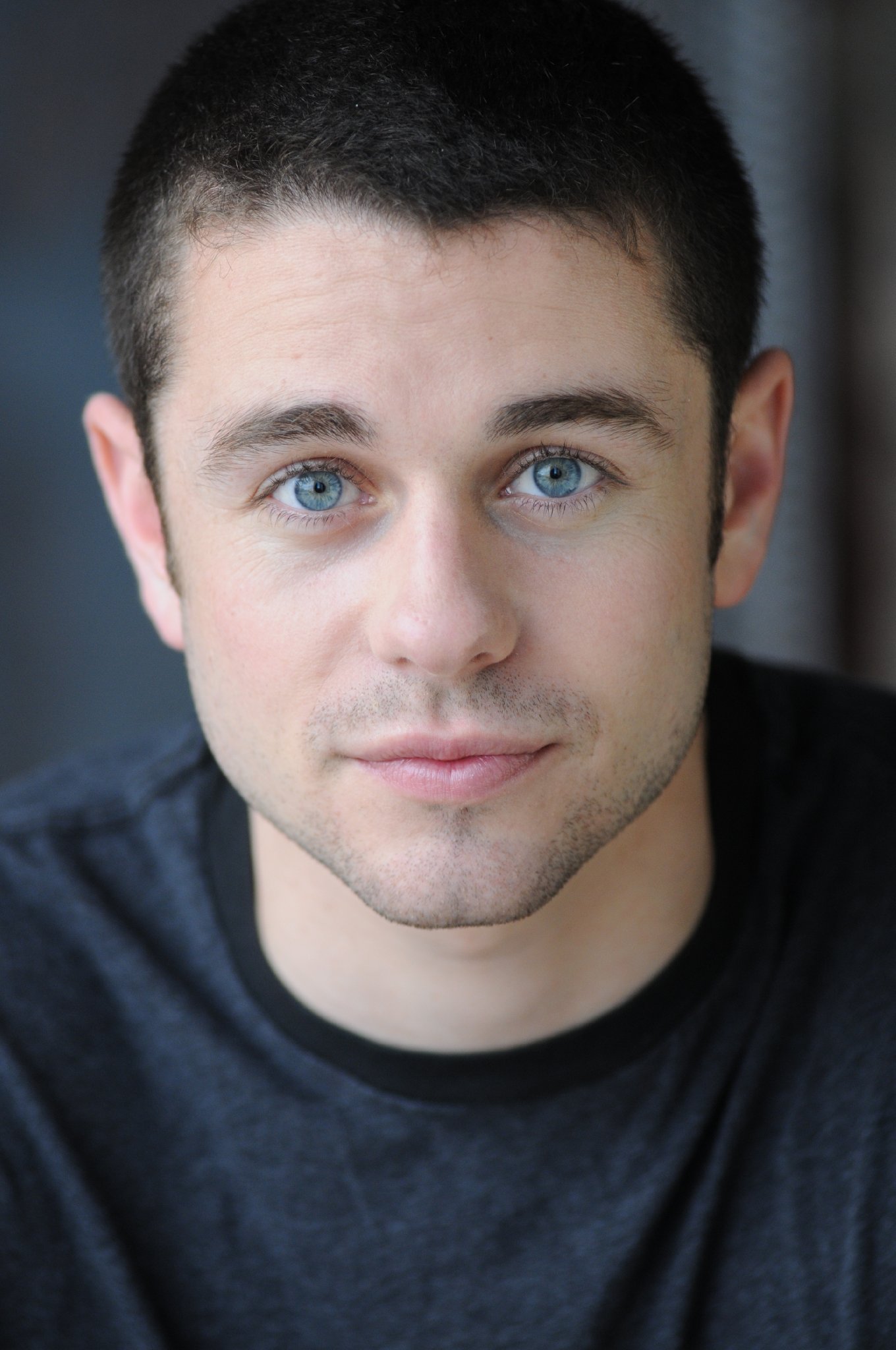 Фото - Ник Терстон: 1360x2048 / 262 Кб