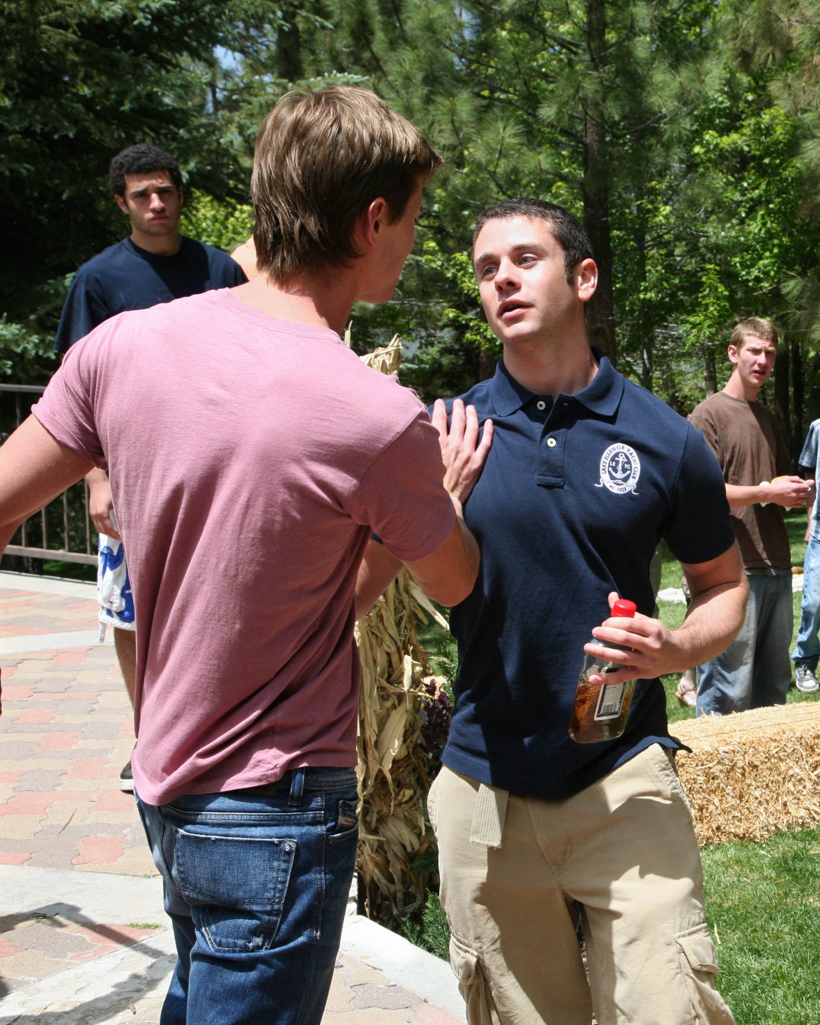 Фото - Ник Терстон: 1638x2048 / 640 Кб