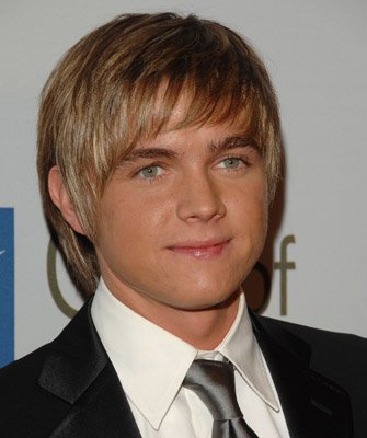 Фото - Джесси МакКартни: 335x400 / 24 Кб