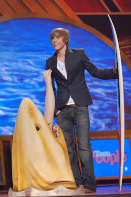 Фото - Джесси МакКартни: 266x400 / 26 Кб