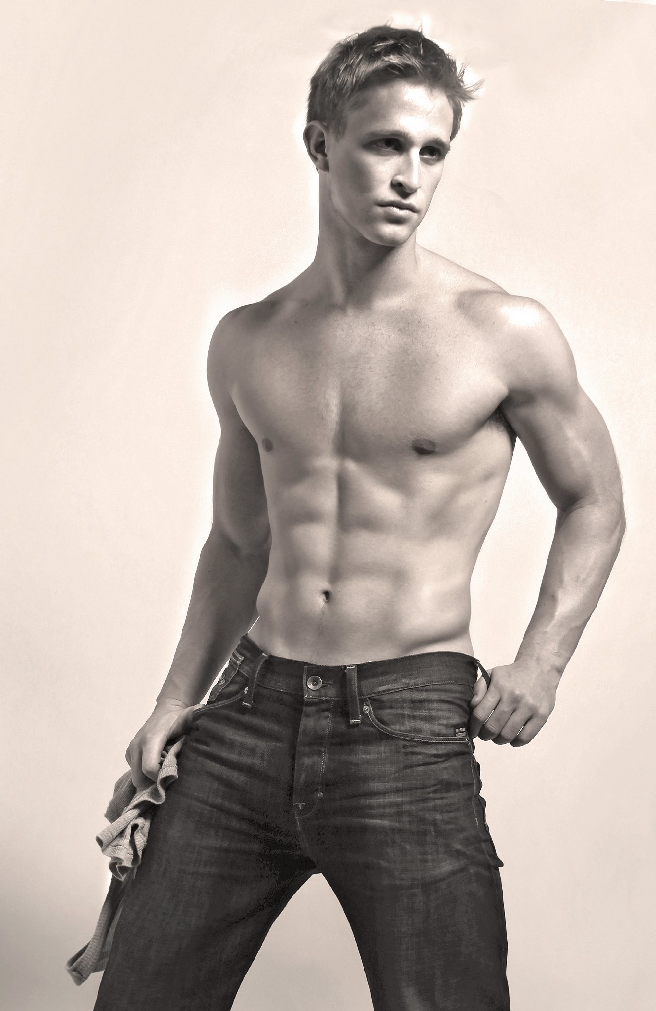 Фото - Бен Дэвис: 1330x2048 / 277 Кб