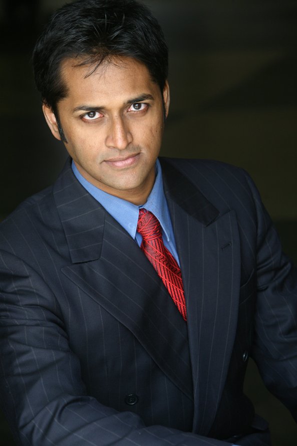 Фото - Роджер Нараян: 593x890 / 56 Кб