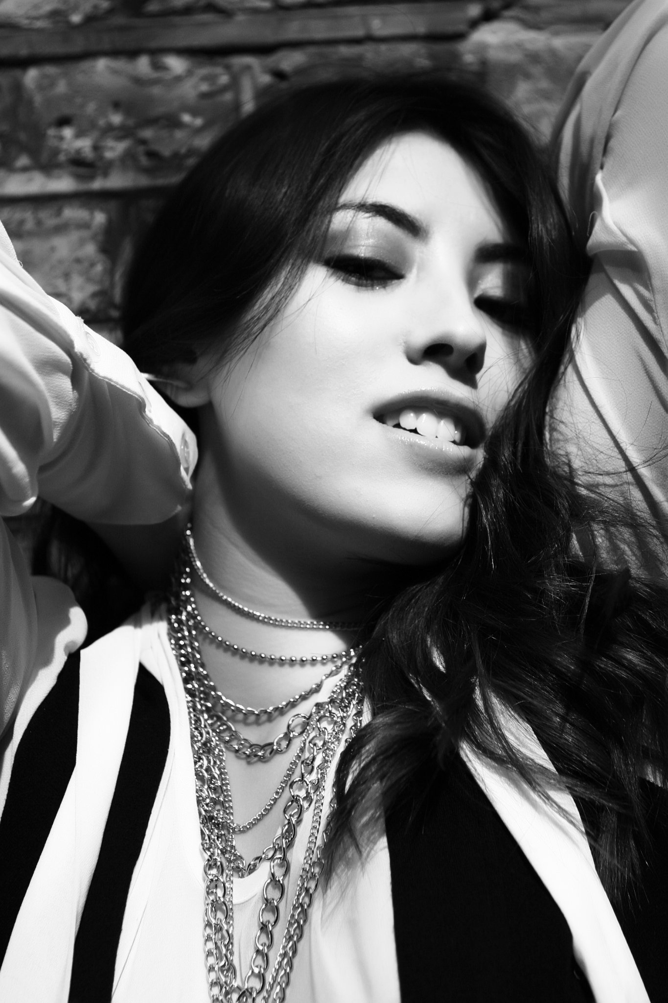 Фото - Эмма Лок: 1365x2048 / 363 Кб