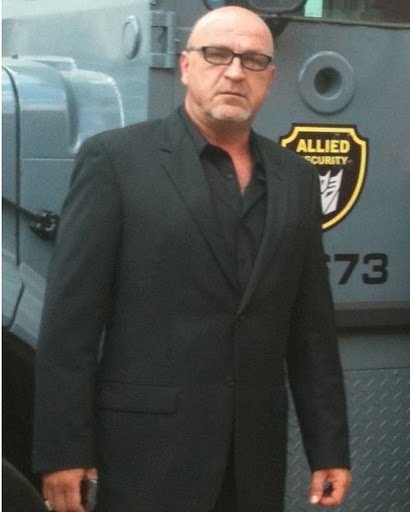 Фото - Мино Макис: 410x512 / 25 Кб