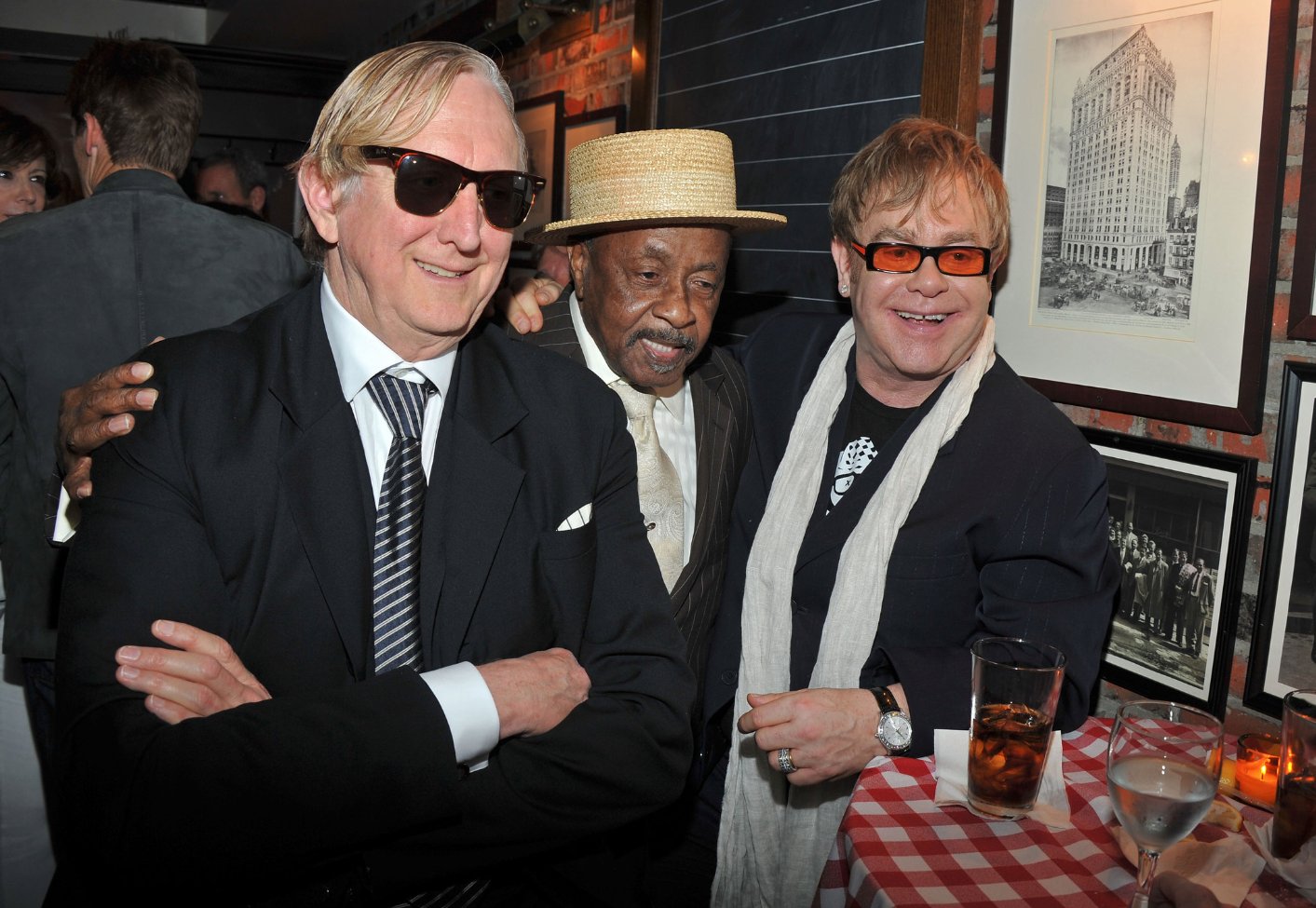 Фото - Ти-Боун Бернет: 1413x975 / 230 Кб