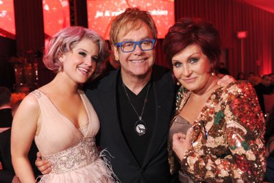 Фото - Шэрон Осборн: 400x267 / 30 Кб