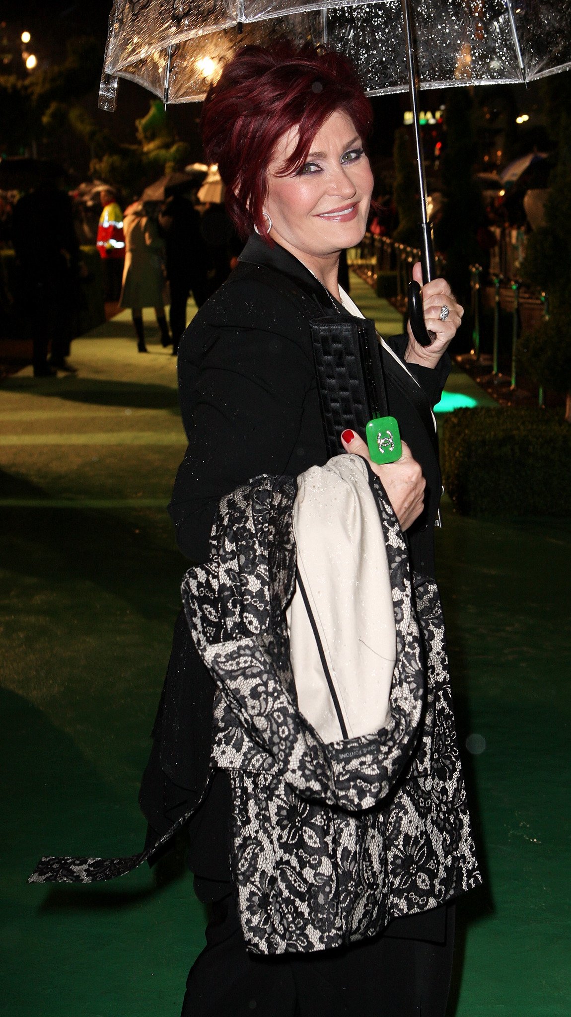 Фото - Шэрон Осборн: 1150x2048 / 497 Кб