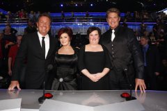 Фото - Шэрон Осборн: 240x160 / 11 Кб