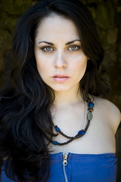 Фото - Эшли С. Уильямс: 426x640 / 40 Кб