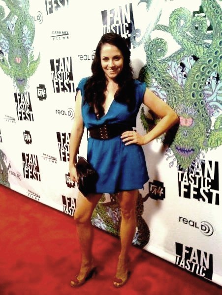 Фото - Эшли С. Уильямс: 451x600 / 66 Кб