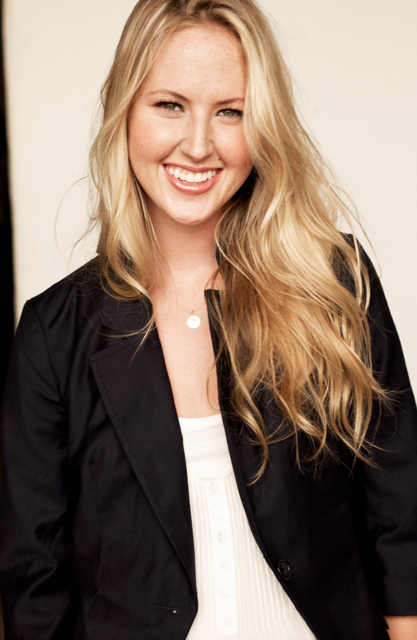 Фото - Кейтлин Каллум: 1334x2048 / 298 Кб