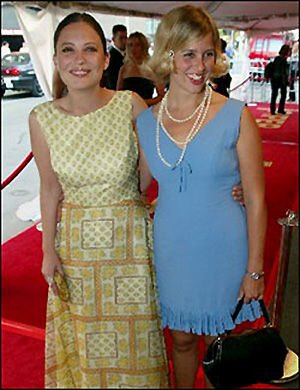 Фото - Кейт Келтон: 300x390 / 31 Кб