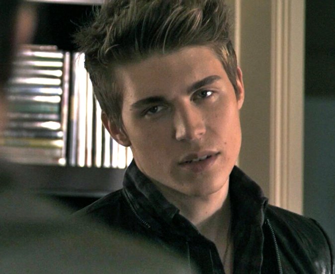 Фото - Нолан Джерард Фанк: 674x551 / 56 Кб