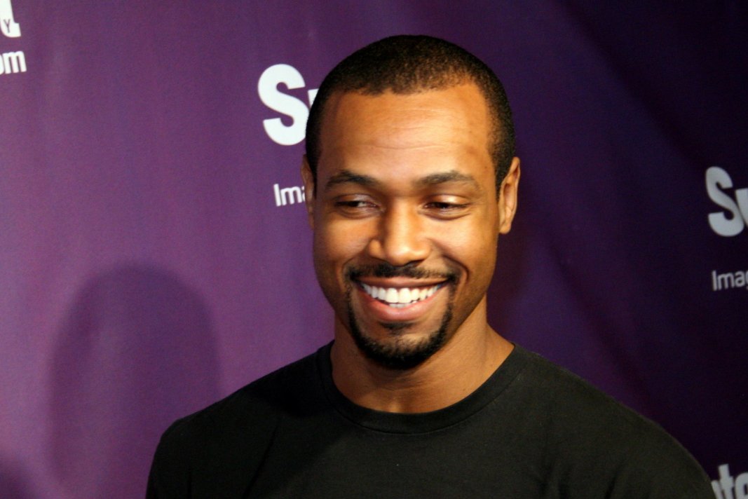 Фото - Айзая Мустафа: 1067x712 / 82 Кб