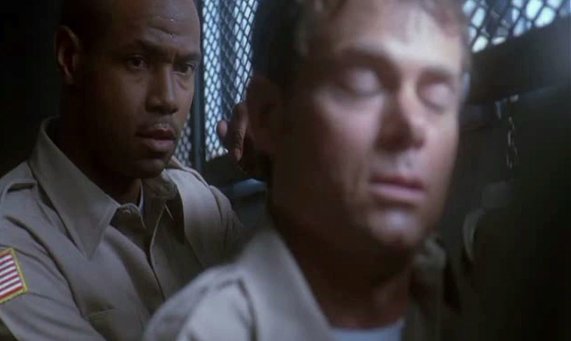 Фото - Айзая Мустафа: 571x341 / 24 Кб