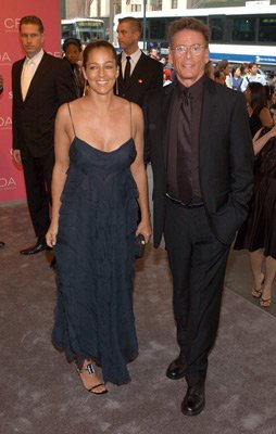 Фото - Кельвин Кляйн: 254x400 / 23 Кб