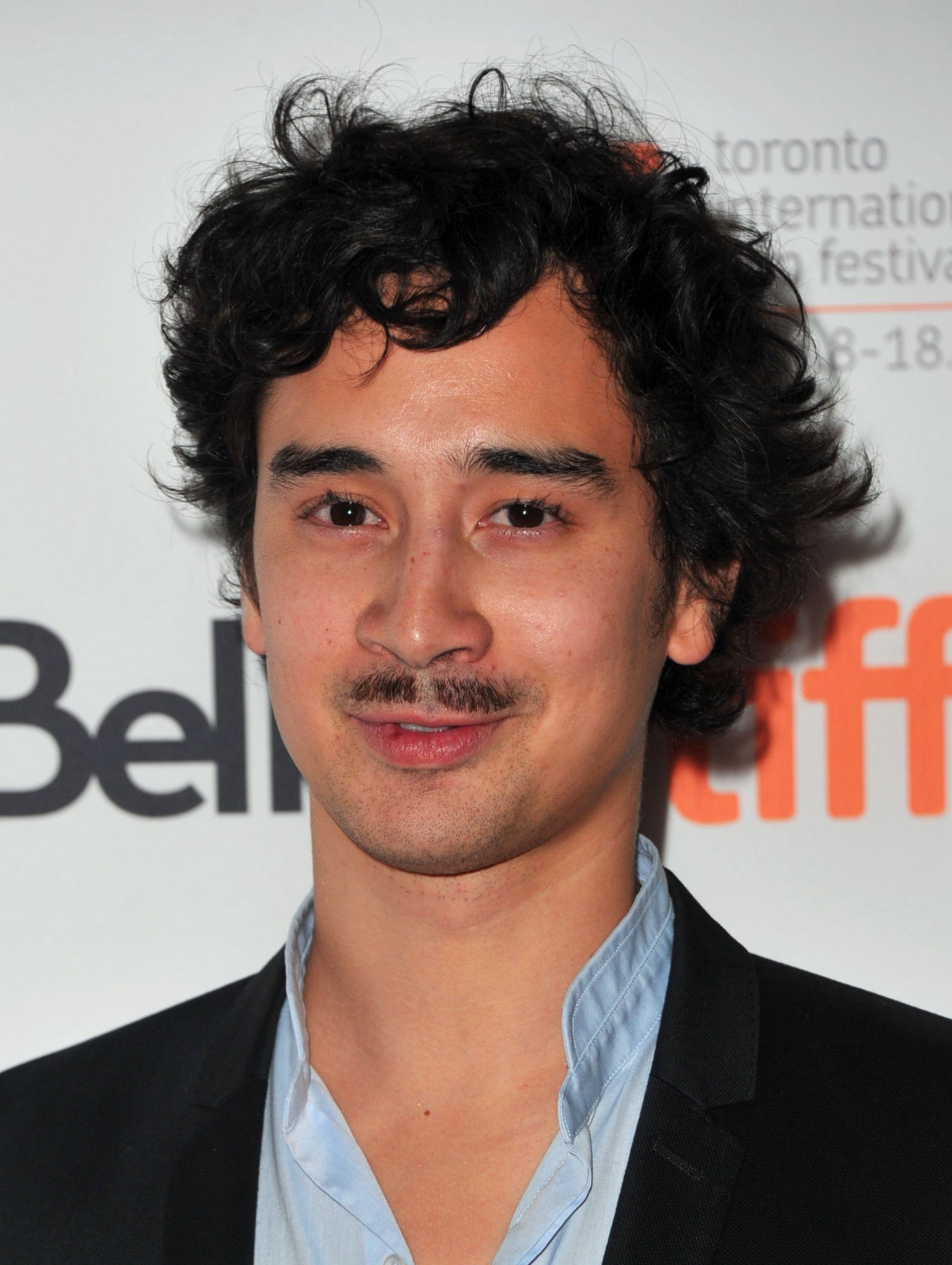 Фото - Джейсон Лью: 1542x2048 / 346 Кб