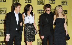 Фото - Кира Седжвик: 247x153 / 13 Кб