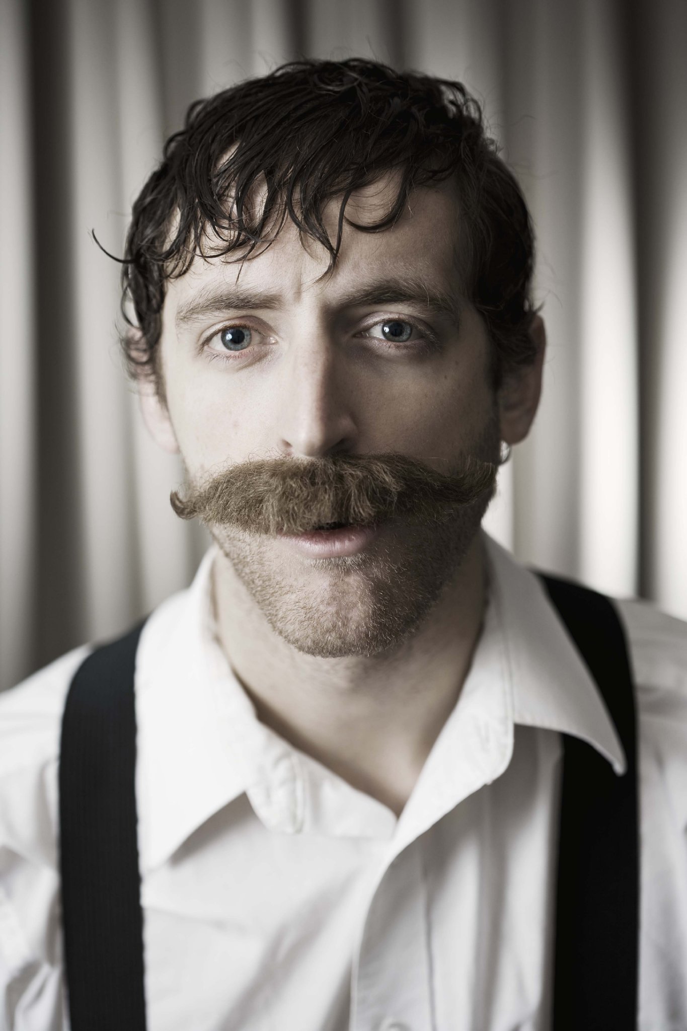 Фото - Томас Миддлдитч: 1365x2048 / 244 Кб