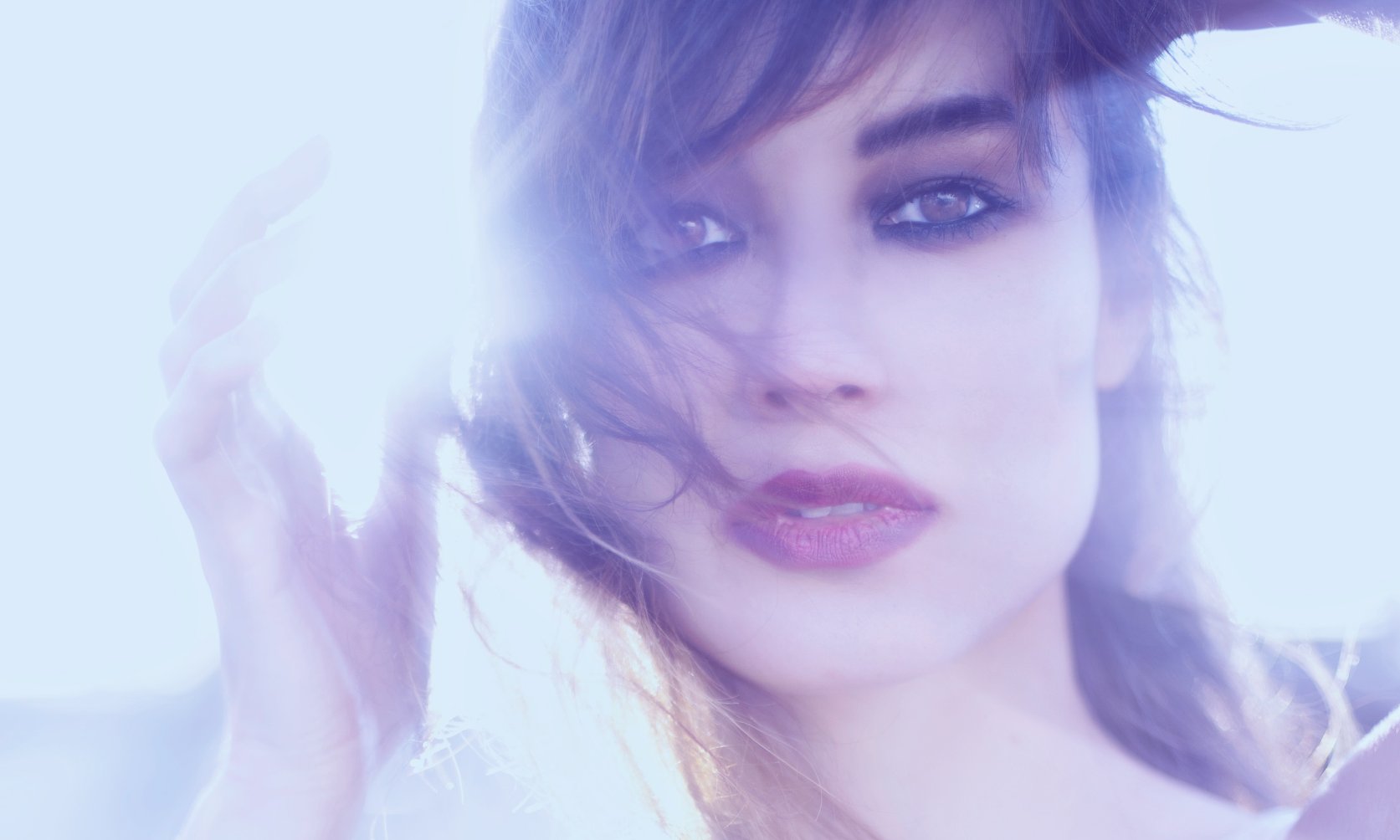 Фото - Беренис Марло: 1673x1004 / 101 Кб