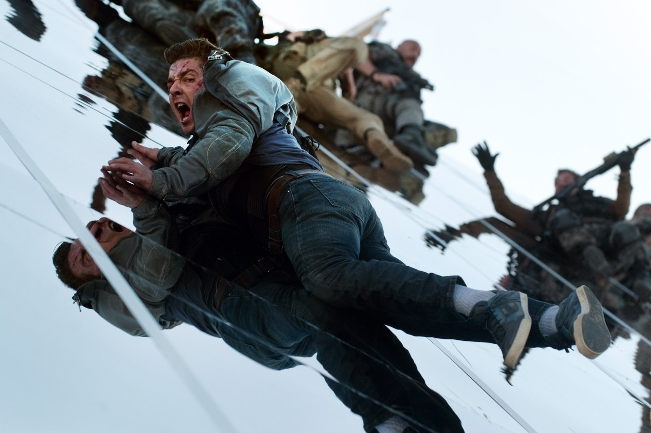 Фото - Шайа ЛаБаф: 1333x888 / 135 Кб